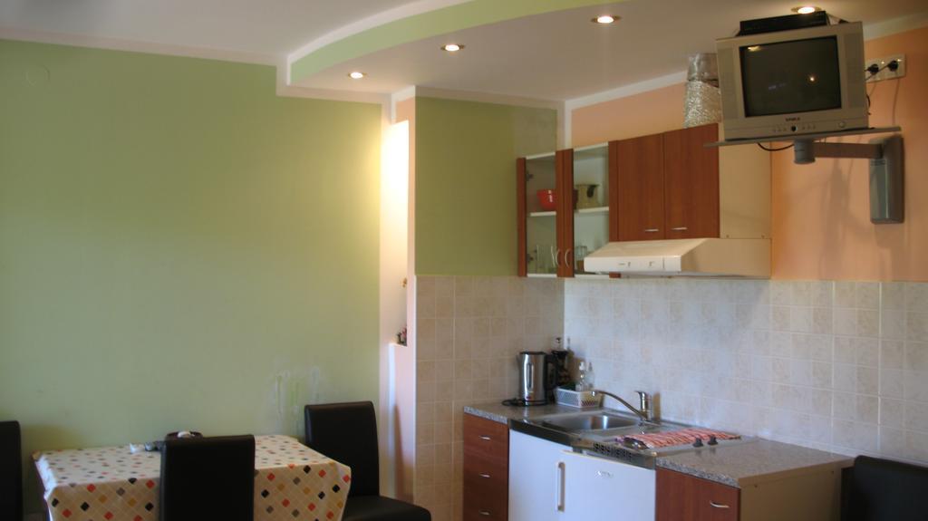 Kaja House Apartments Lozovac Exteriör bild