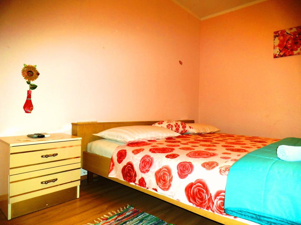 Kaja House Apartments Lozovac Rum bild